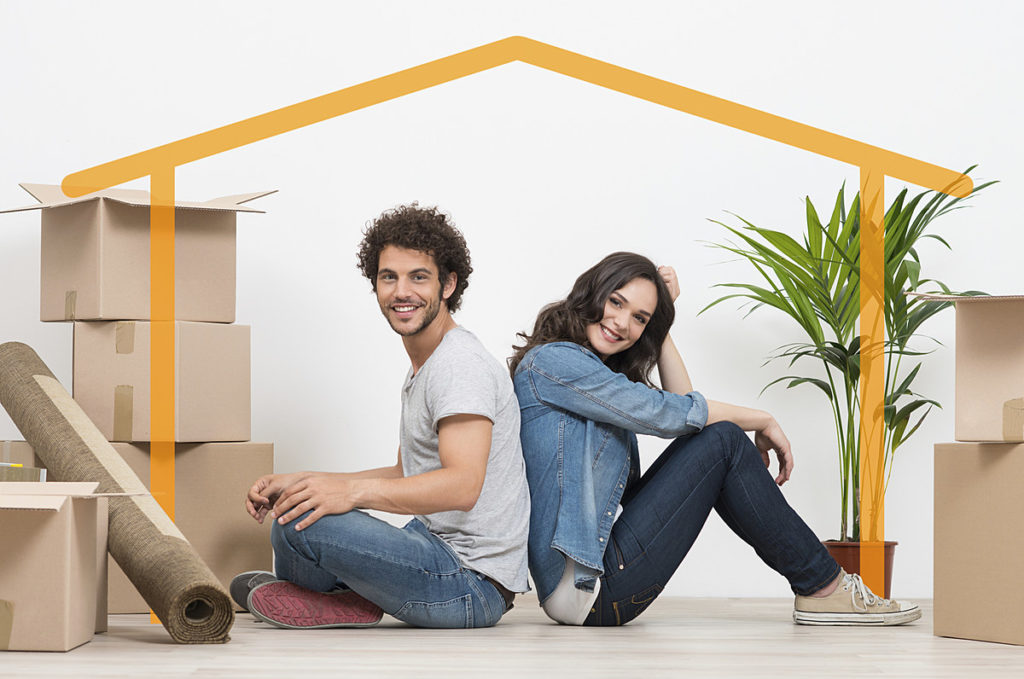 Las nuevas modalidades para adquirir una casa por medio de Infonavit. Pareja de amigos